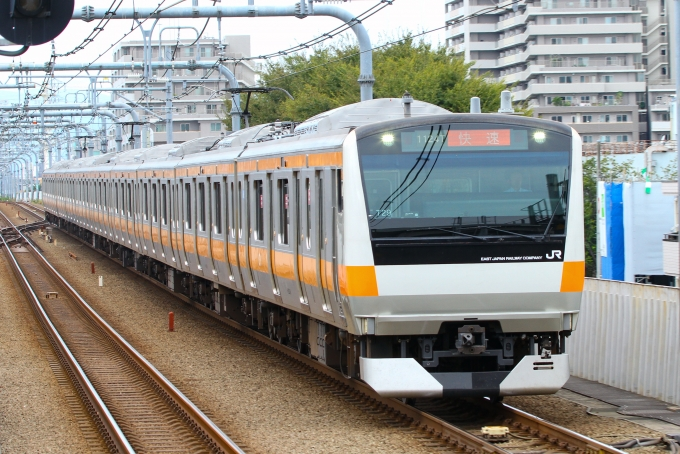 E233系の車両写真