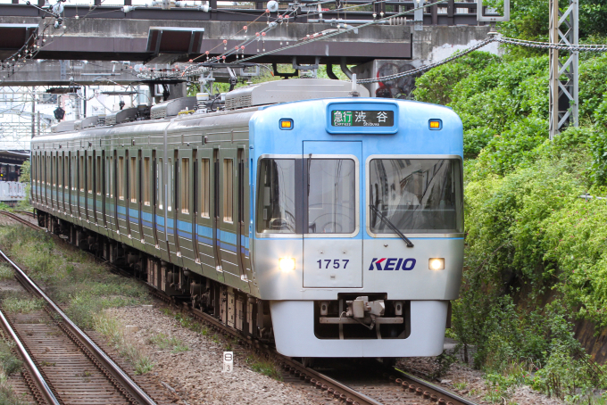 1000系・ライトブルーの車両写真