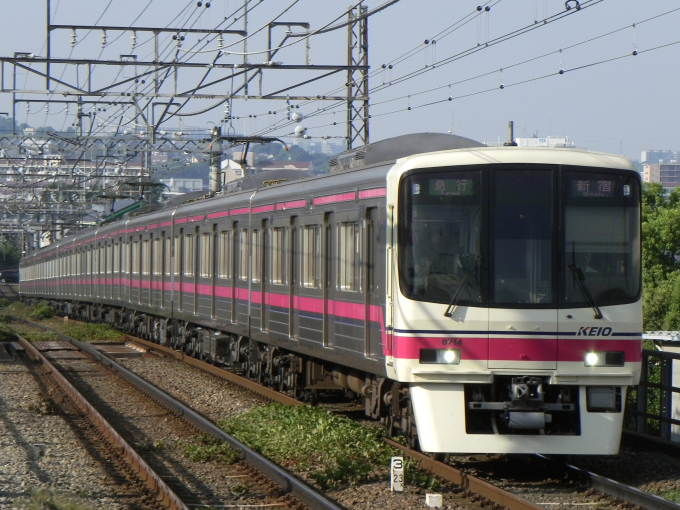 8000系の車両写真