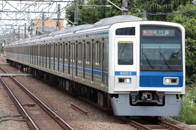 6000系の車両写真