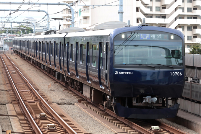 10000系・リニューアル車の車両写真