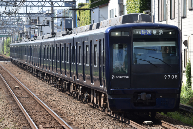 9000系・リニューアル車の車両写真