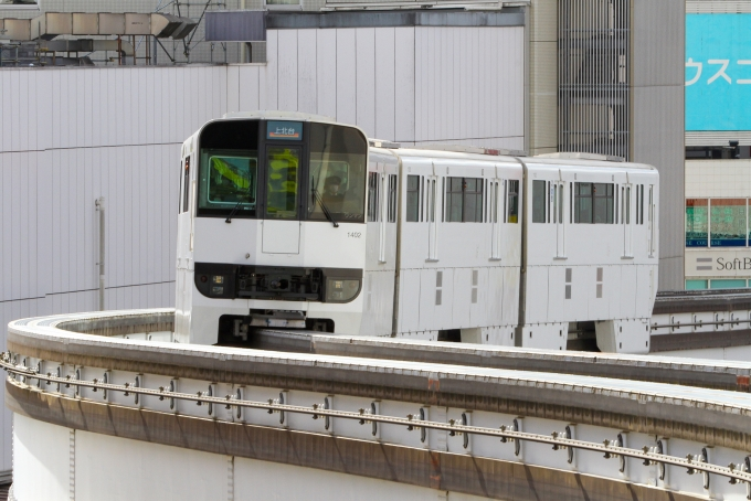1000系・ホワイトの車両写真