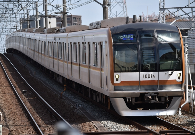 10000系の車両写真